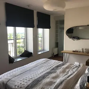  Bed & Breakfast De Boomhut